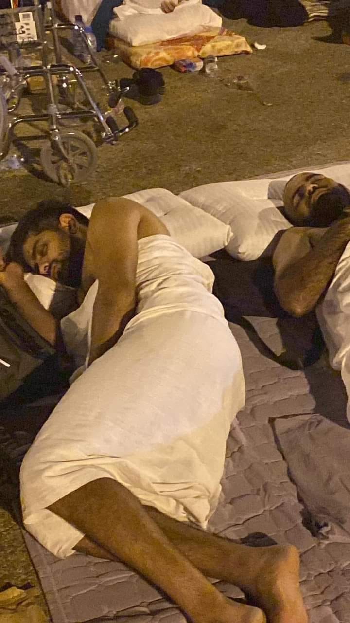Pakistan Cricket Captain Babar Azam Spotted Resting under Open Sky during Hajj